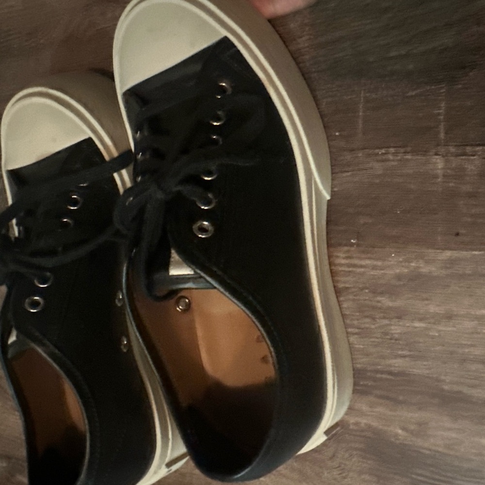 Hey! Selling Marni shoes, very comfortable and in great condition.